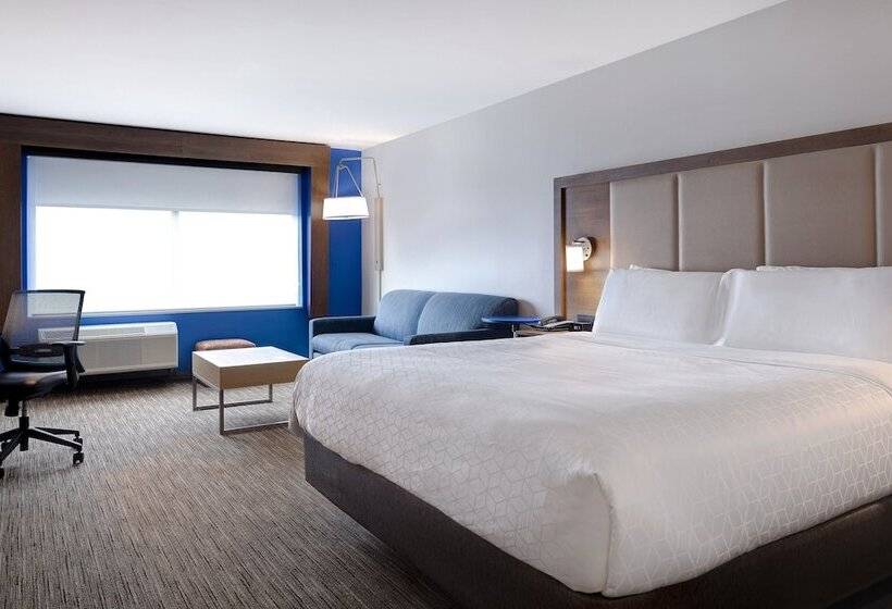 جناح, Holiday Inn Express & Suites   Brighton, An Ihg