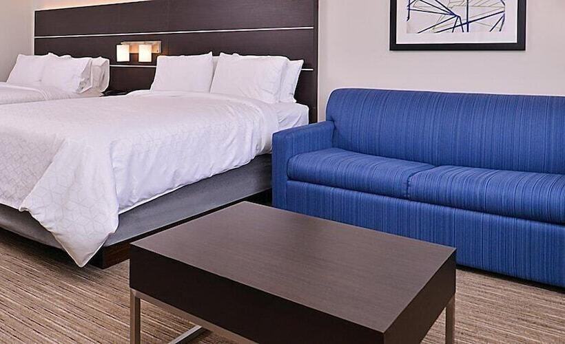 جناح, Holiday Inn Express & Suites   Brighton, An Ihg