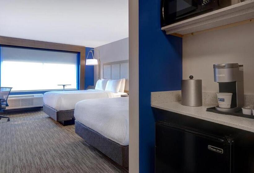 Номер Стандарт Адаптированный для Инвалидов, Holiday Inn Express & Suites   Brighton, An Ihg