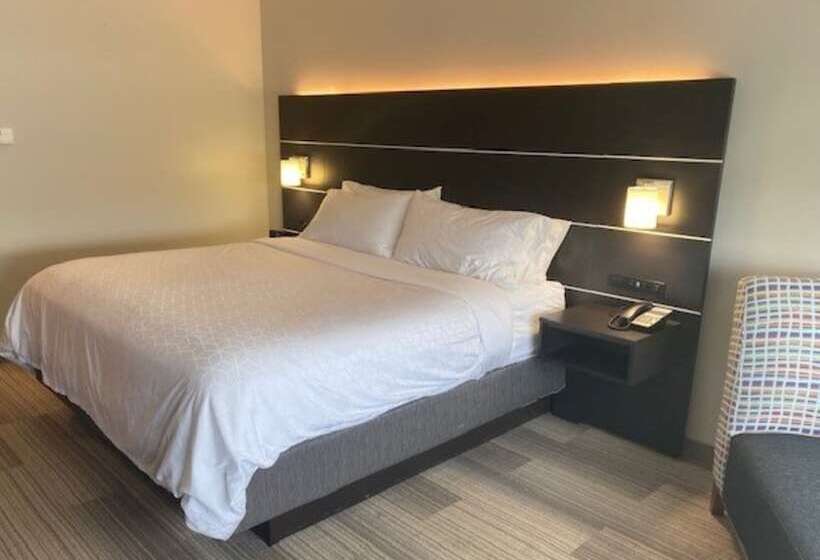 Номер Стандарт, Holiday Inn Express & Suites Warrensburg North, An Ihg