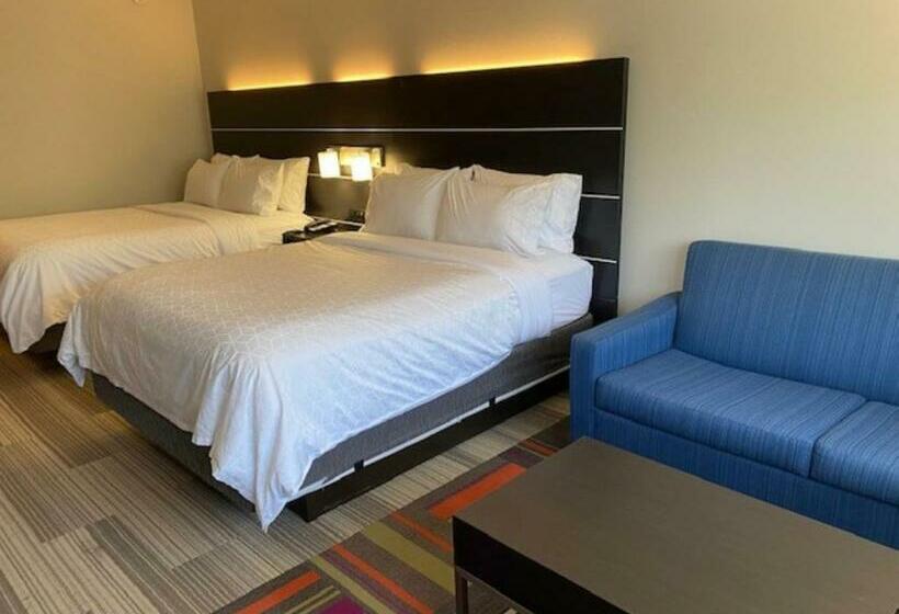 스위트, Holiday Inn Express & Suites Warrensburg North, An Ihg