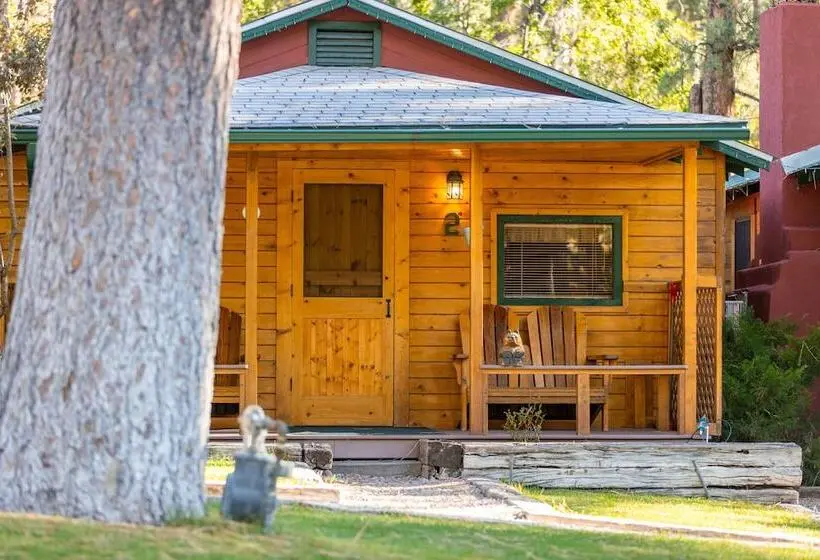 کابین, Ruidoso Lodge Cabins