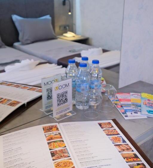 اتاق استاندارد یک نفره, The Queen