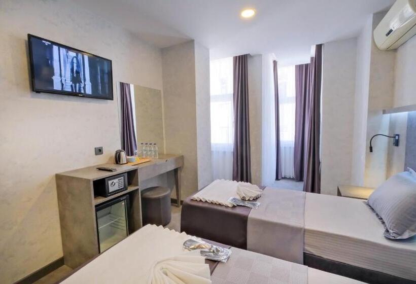 اتاق استاندارد, The Queen