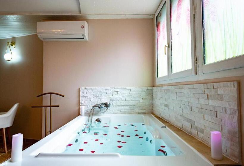 استودیوی استاندارد, Studio Romantique Jacuzzi Ou Spa Balneo Privatif Et Jardin Au Temps Des Cerises La Ciotat