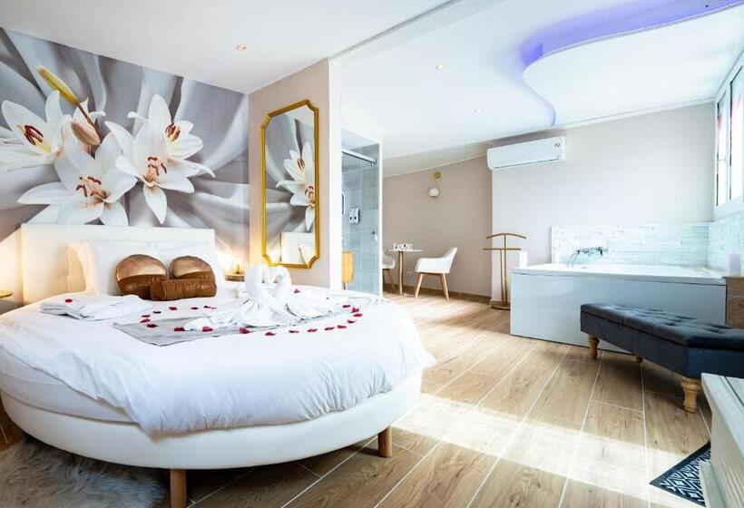 استودیوی استاندارد, Studio Romantique Jacuzzi Ou Spa Balneo Privatif Et Jardin Au Temps Des Cerises La Ciotat