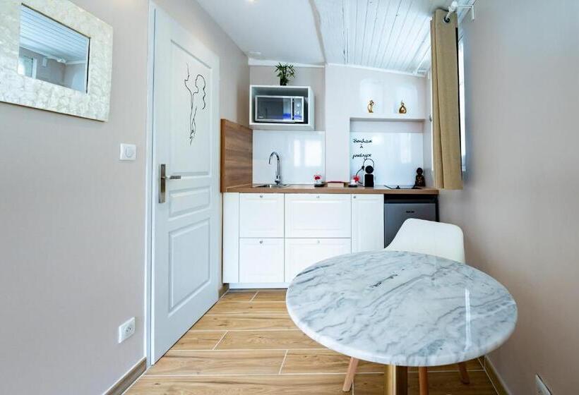 استودیوی استاندارد, Studio Romantique Jacuzzi Ou Spa Balneo Privatif Et Jardin Au Temps Des Cerises La Ciotat