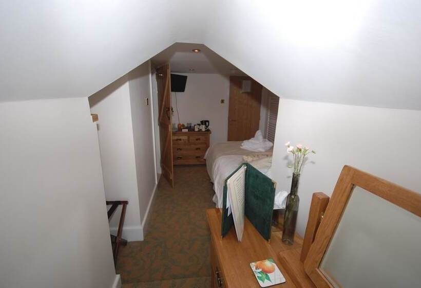 اتاق لوکس یک تخته, The Chequers Inn