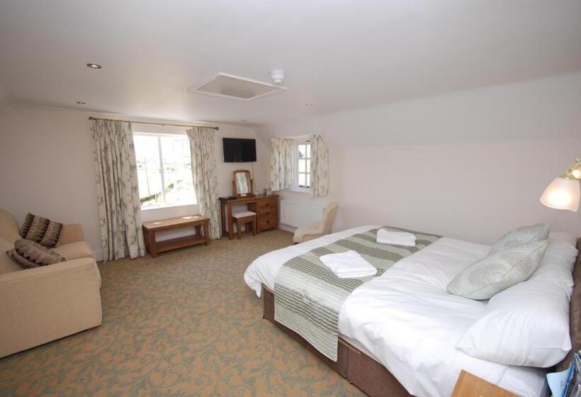 اتاق لوکس خانوادگی, The Chequers Inn