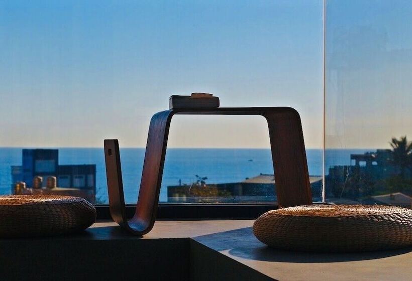 اتاق لوکس چهار تخته, Come Sit Hostel