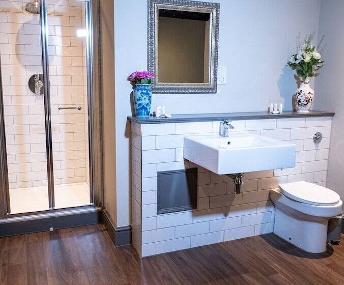 Люкс Повышенной Комфортности, Kings Arms