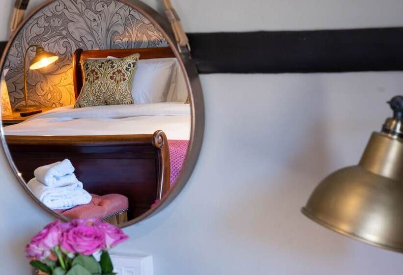 Люкс Повышенной Комфортности, Kings Arms