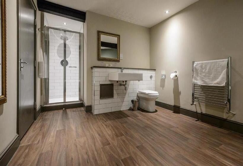 Люкс Повышенной Комфортности, Kings Arms