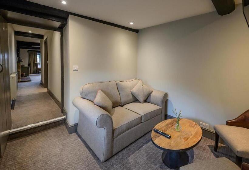 Люкс Повышенной Комфортности, Kings Arms