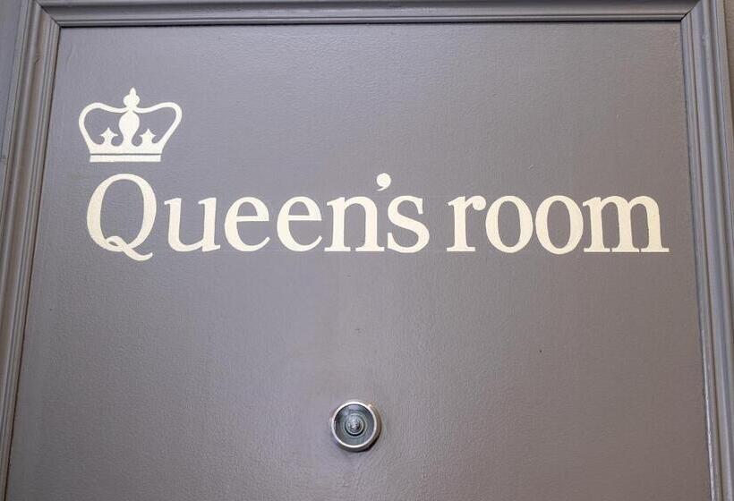 Номер Superior, Kings Arms