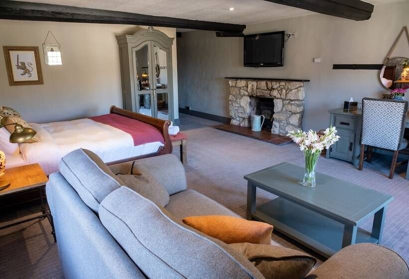 Люкс Повышенной Комфортности, Kings Arms