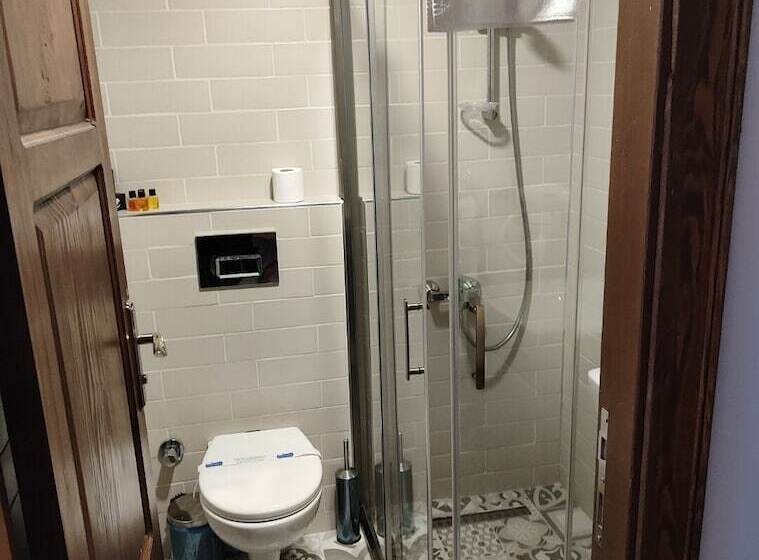 اتاق اکونومی, Burckin Suleymaniye