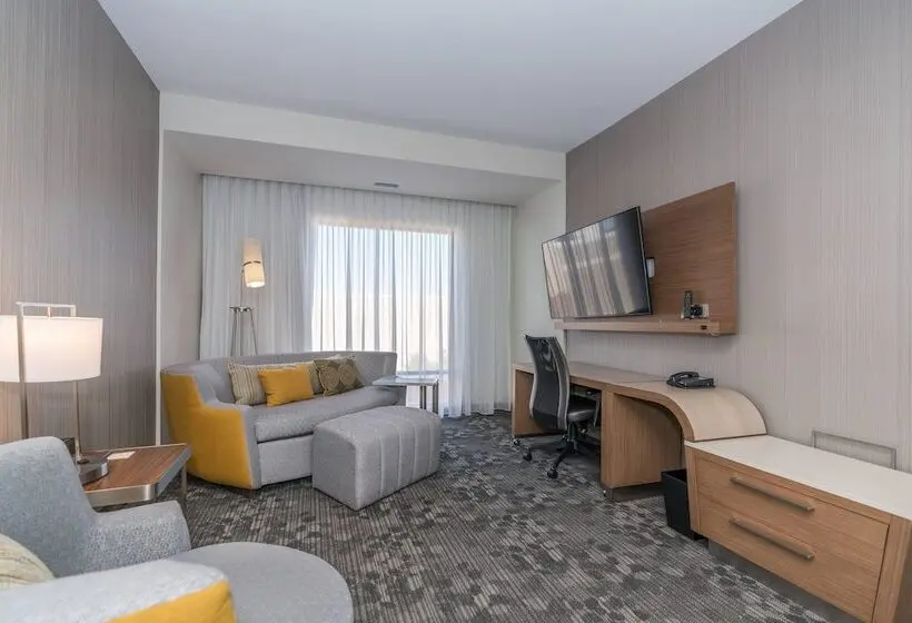 スイート, Courtyard By Marriott West Springfield