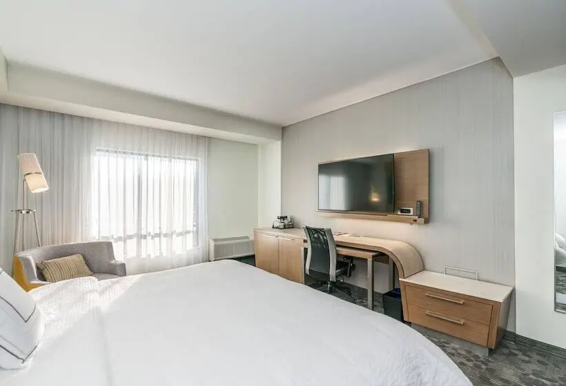 スイート, Courtyard By Marriott West Springfield