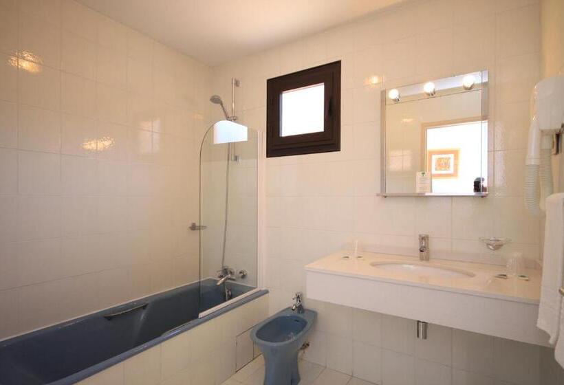 Triple Room Sea View, Hôtel Le Romantique