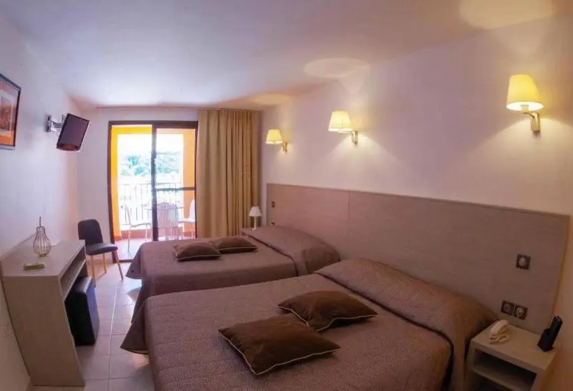景色の見えるスタンダード４人部屋, Hôtel Le Romantique