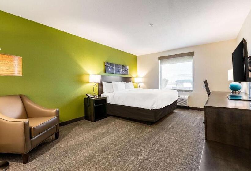 Люкс Кровать Кинг, Sleep Inn & Suites Mt. Hope Near Auction & Event Center