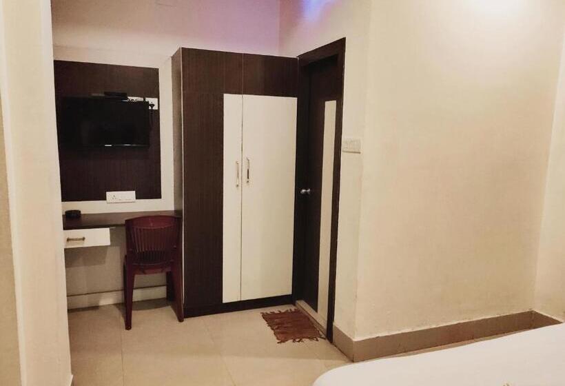 اتاق سوپریور با تخت بزرگ, Sun City