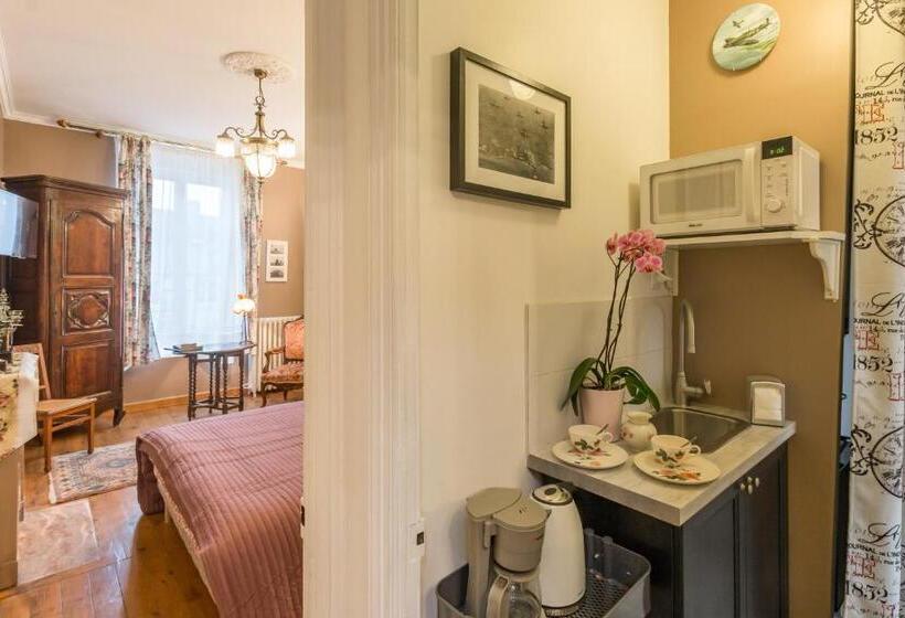 חדר סופריור, Dday Aviators