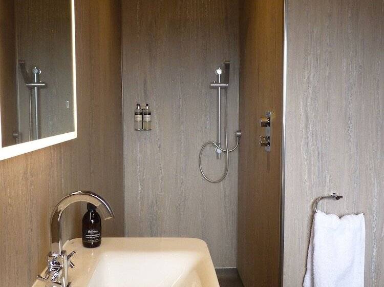 Стандартный Номер Нижний Этаж, Skye Lodge