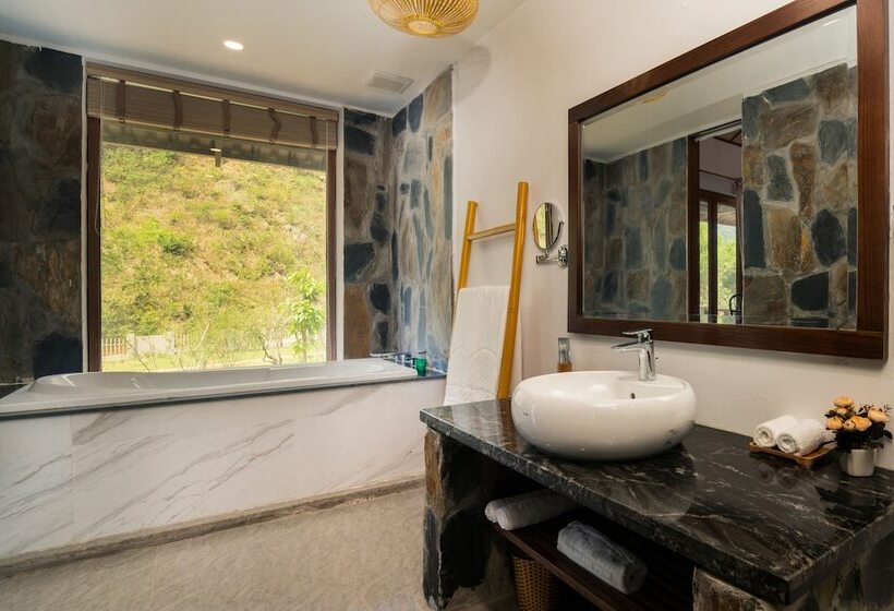 بانگلوی ممتاز, Mai Chau Mountain View Resort