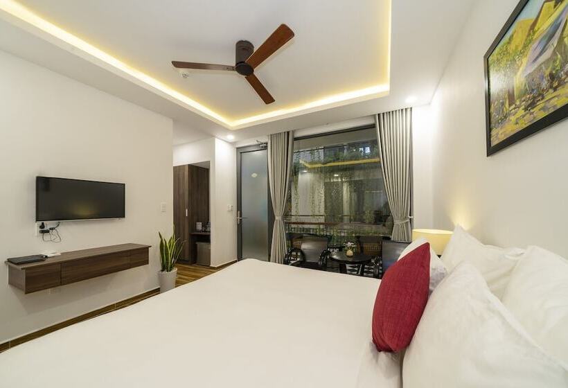 اتاق لوکس با چشم‌انداز استخر, The Nam An Villa Hoi An