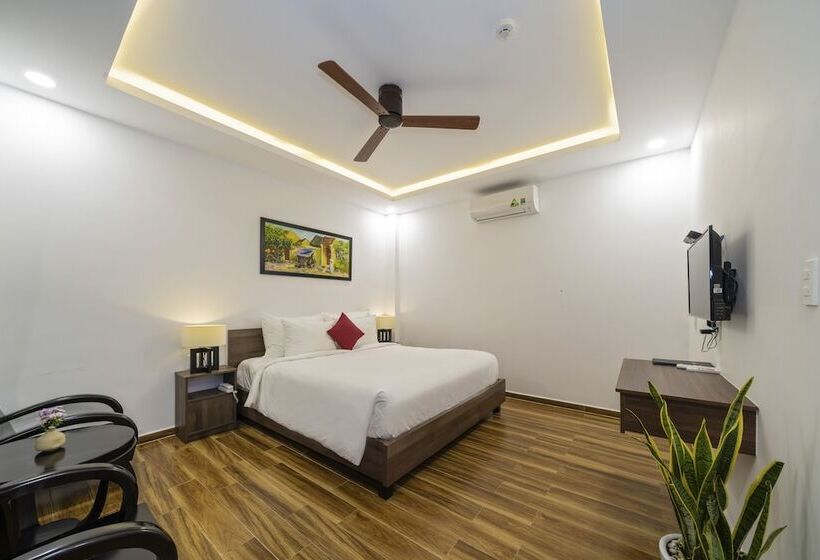 اتاق لوکس با چشمانداز استخر, The Nam An Villa Hoi An