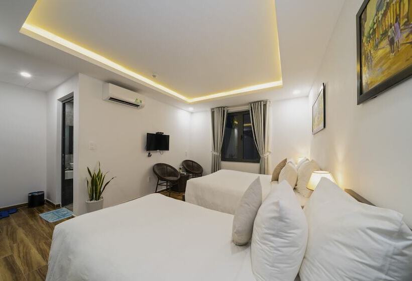 اتاق سه نفره دلوکس با چشمانداز استخر, The Nam An Villa Hoi An