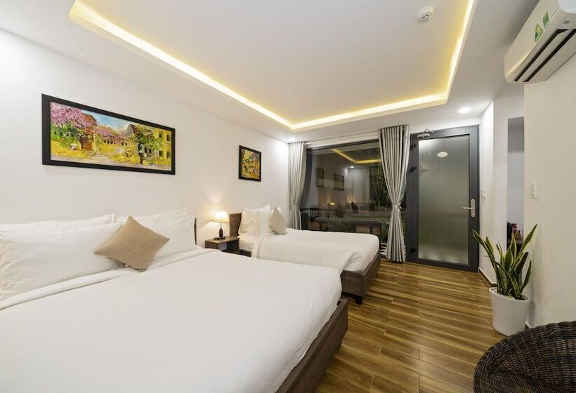 اتاق سه نفره دلوکس با چشم‌انداز استخر, The Nam An Villa Hoi An