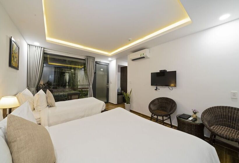 اتاق سه نفره دلوکس با چشمانداز استخر, The Nam An Villa Hoi An