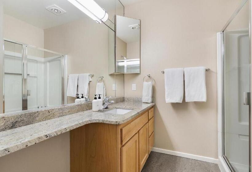 شقة غرفتين, Kasa Bellevue Seattle