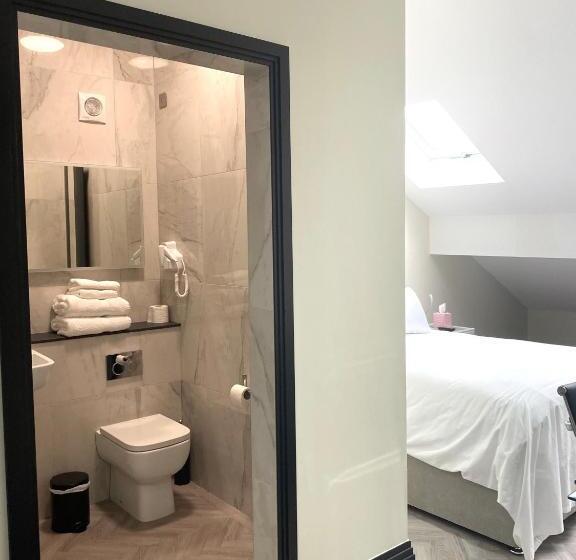 חדר סטנדרט עם מיטת קינג, 21