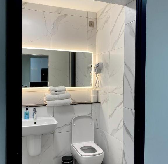 חדר סטנדרט עם מיטת קינג, 21