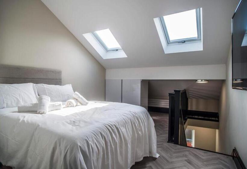 דירת חדר דלוקס, 21