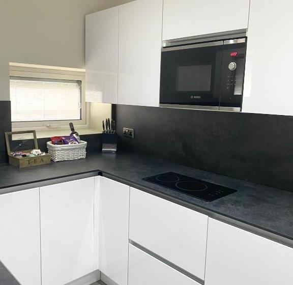 דירה בת חדר שינה 1 עם מרפסת, 21