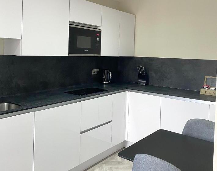 דירת חדר סופריור, 21