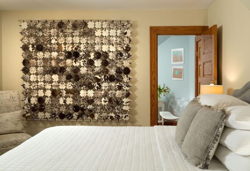 جناح سوبيريور, Atlantean Cottage