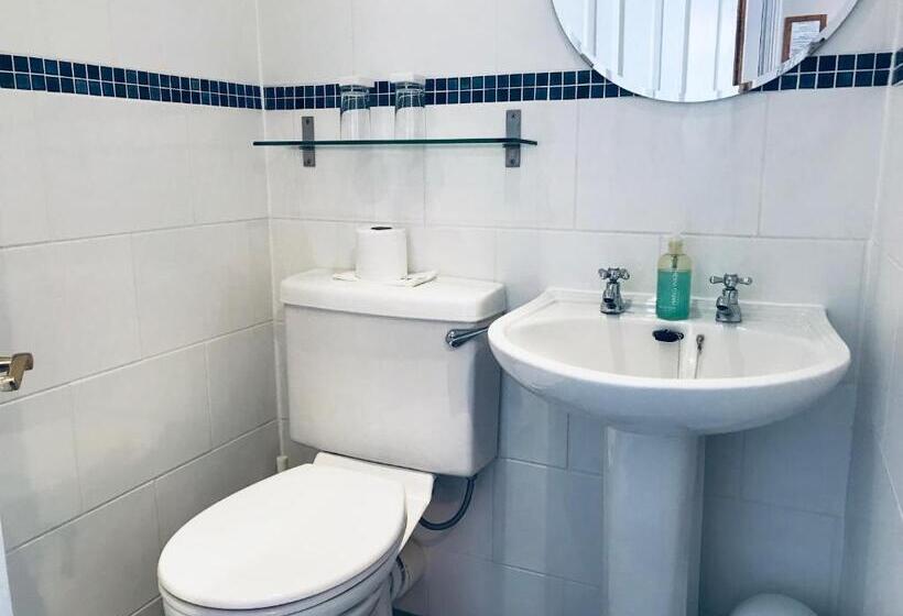 スタンダードルーム, The Limes