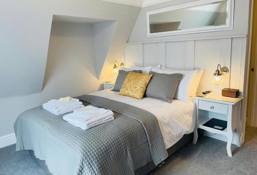 オーシャンビュースタンダードルーム, The Limes