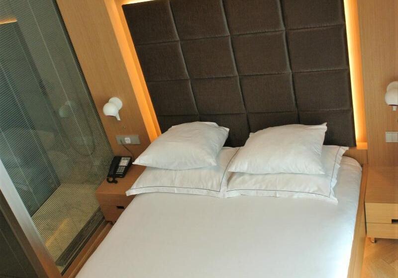 סוויטה מותאמת לאדם עם מוגבלויות, Grand Centennial Hotel At Centennial Plaza   Gulfport