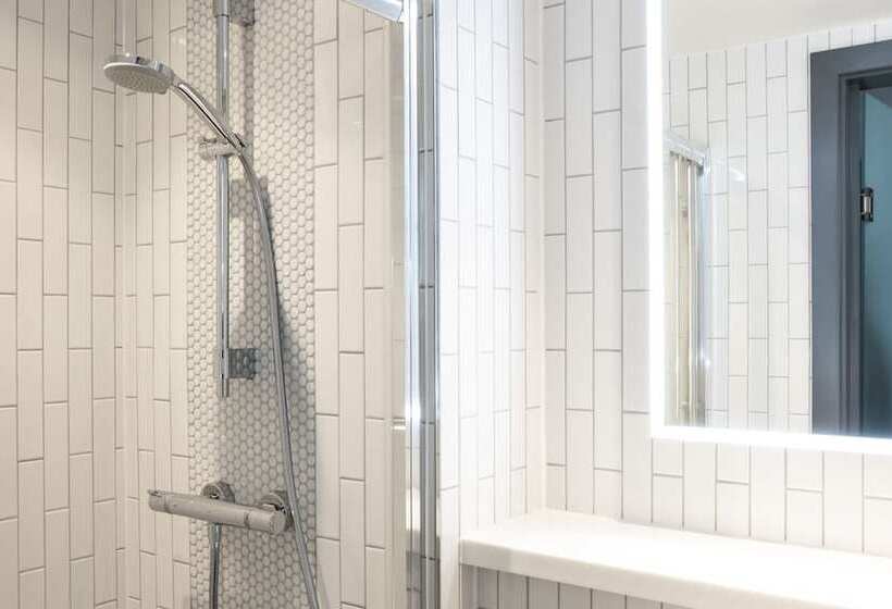 Номер Стандарт, Point A Hotel Edinburgh Haymarket