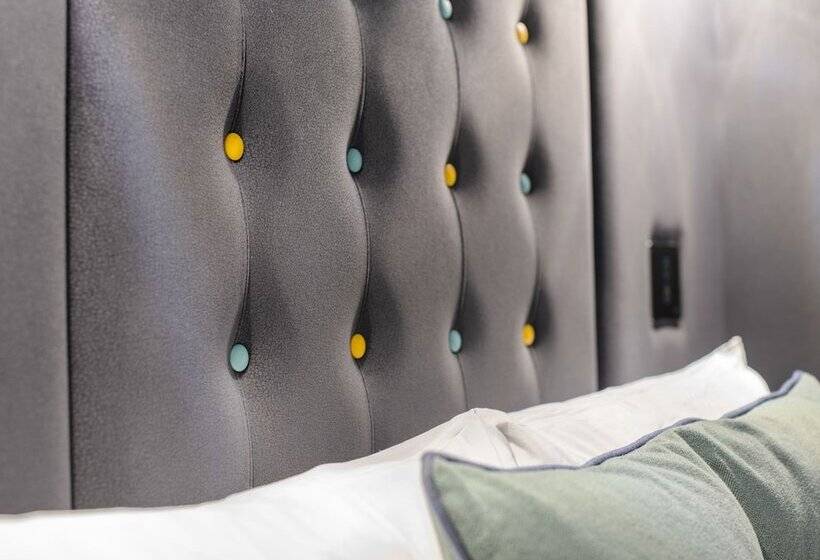 Номер Стандарт, Point A Hotel Edinburgh Haymarket