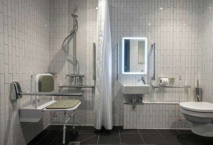 Номер Стандарт Адаптированный для Инвалидов, Point A Hotel Edinburgh Haymarket