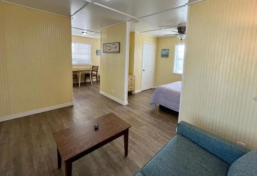 キングサイズベッドのスイートルーム, Seashell Village Resort Near The Beach With Kitchens