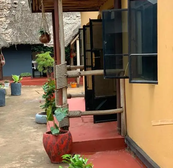 اتاق استاندارد یک نفره, The Better Inn